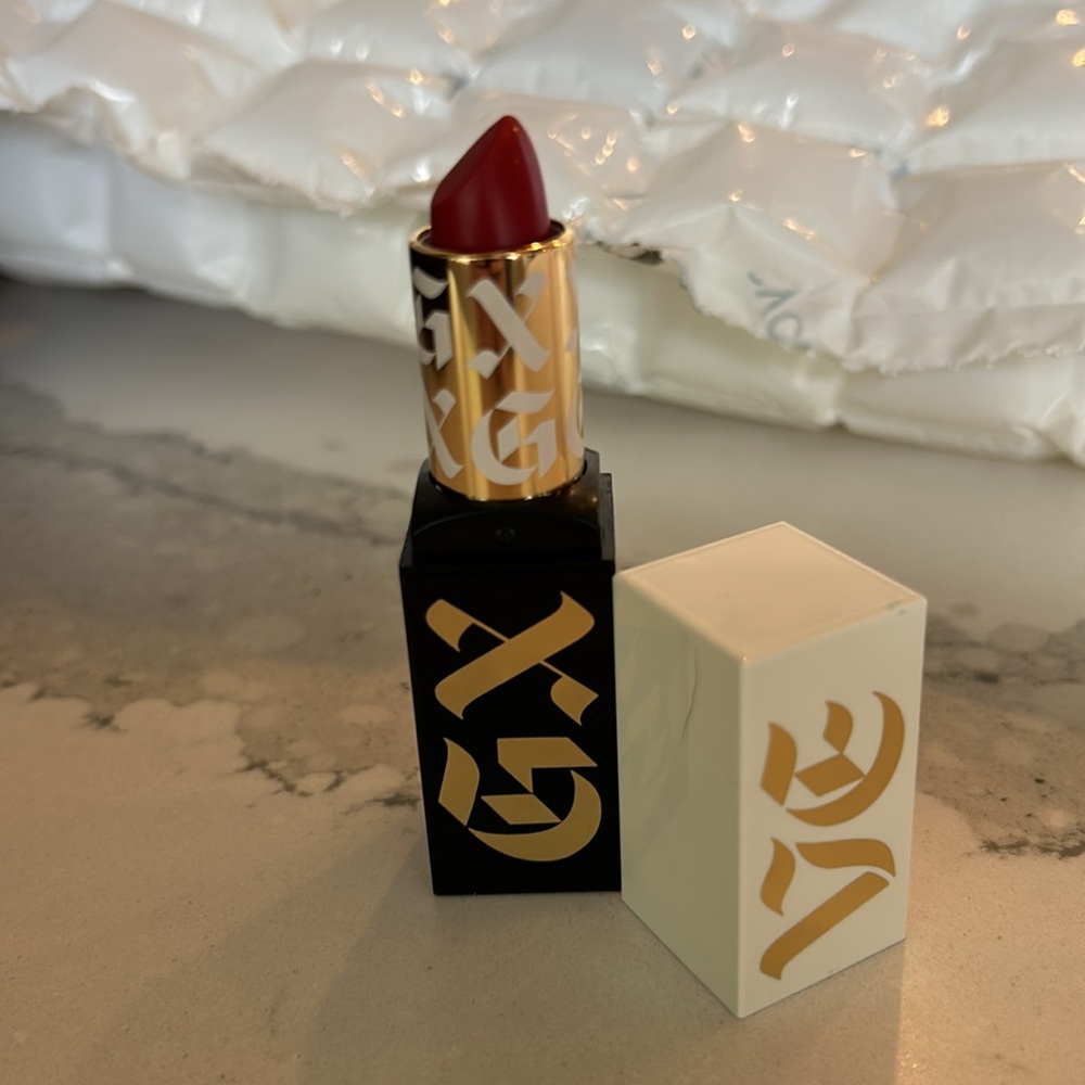 Gwen Stefani lipstick brand new